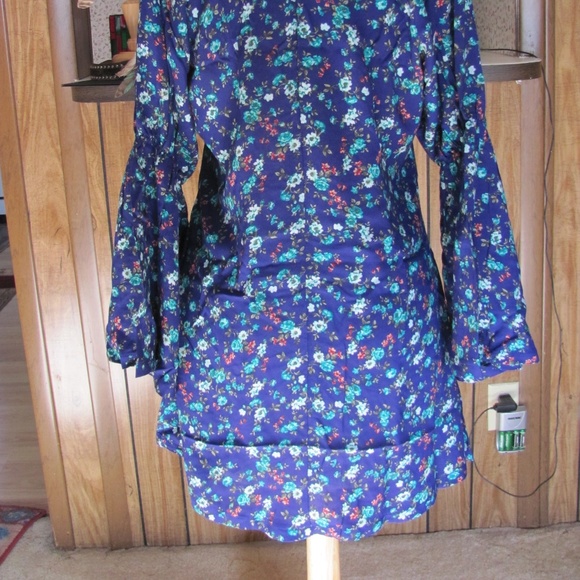 Rodeo Fox Navy Floral Bell-Sleeved Tunic  Brand Ne - Picture 8 of 8